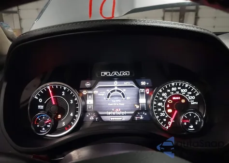 2021 Ram 1500 Laramie 4X4 5'7 Box z USA, uszkodzony, nr VIN 1C6SRFJM0MN703178